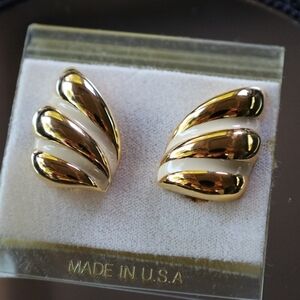 Vintage Clip On Earrings